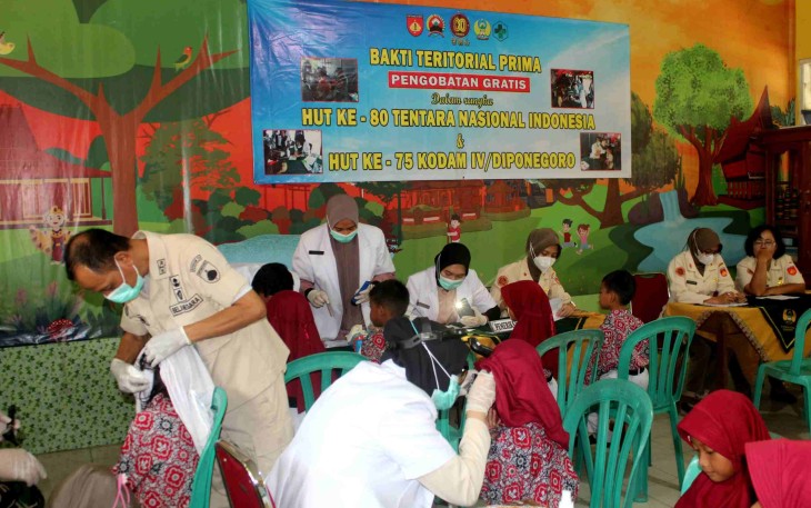 Baksos kesehatan Korem 071/Wijayakusuma 