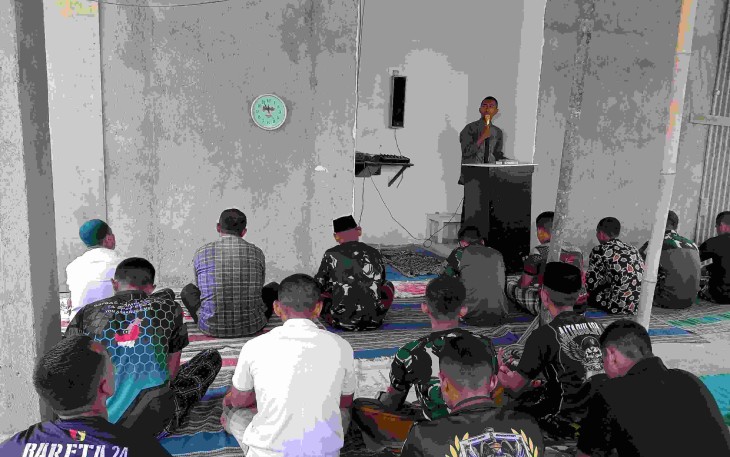 Sholat Jum'at di lokasi TMMD Kodim Pacitan 