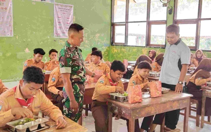 Pelaksanaan makan bergizi gratis di wilayah desa binaan 