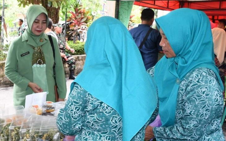 Ketua Persit KCK Koorcab Rem 081 Ny Frieda Untoro 