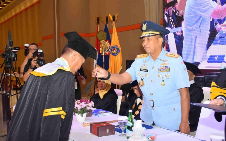 Prosesi wisuda Unnur Bandung, Rabu (19/11)