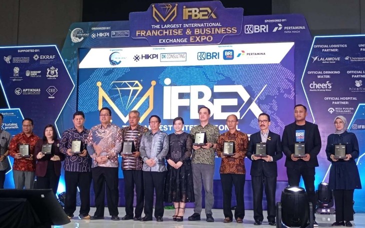 Foto bersama pembukaan IFBEX 2025 di Surabaya 