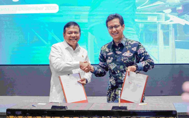 Kepala BIN Muhammad Herindra bersama Menkes Budi Gunadi usai menandatangani MoU di Jakarta, Selasa (23/12)