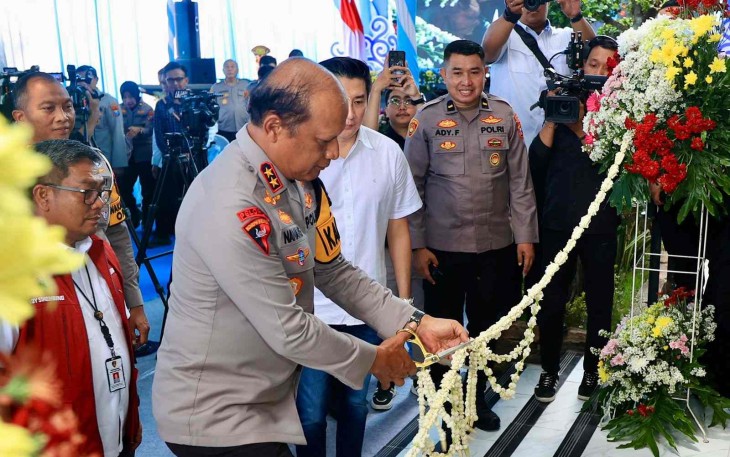 Kapolda Jatim Irjen Pol Nanang Avianto resmikan gedung Naya Agra Ditreskrimsus Polda Jatim, Rabu (31/12)