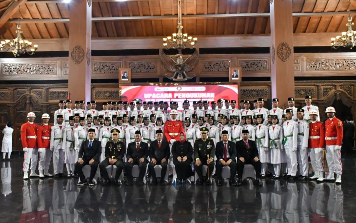 Dandim Ponorogo saat Hadiri Upacara Pengukuhan Paskibraka Kabupaten Ponorogo 