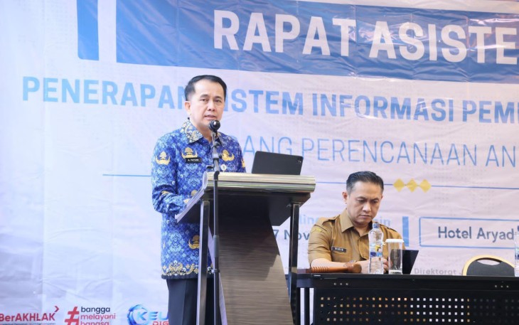 Dirjen Keuda Kemendagri, Agus Fatoni dalam acara Rapat Asistensi Penerapan SIPD-RI, di Hotel Aryaduta, Jakarta Pusat, Senin (17/11/2025).