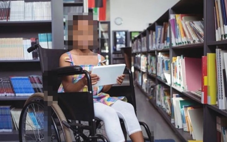 Potret Peyandang Disabilitas tersenyum