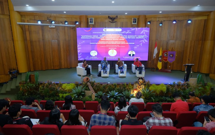 FEB dan FH UKSW menggelar Seminar Nasional, Senin (24-11-2025) di Auditorium FTI UKSW. 