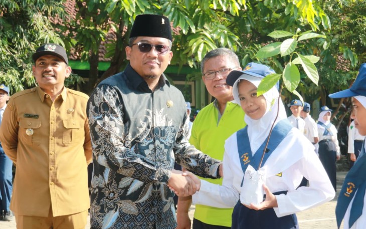 Anggota Fraksi PDIP DPRD Jatim Agus Black Hoe Budianto 