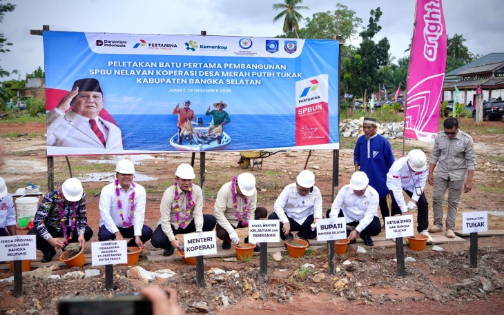 Menkop Ferry Juliantono saat Groundbreaking SPBU Nelayan Dan Gerai Kopdes Merah Putih Tukak Sadai Serentak