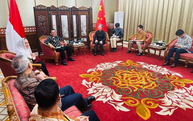 Gubernur Ansar saat Audiensi dengan Dubes Tiongkok dan Vietnam