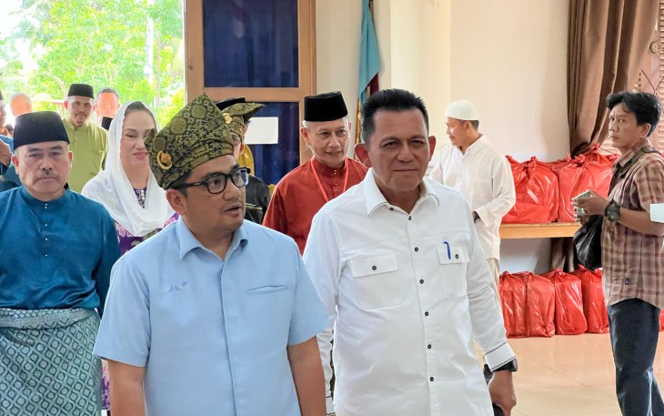 Gubernur Ansar saat menghadiri Diskusi Publik yang diselenggarakan oleh Badan Perjuangan Pembentukan Provinsi Khusus Kepulauan Natuna Anambas (BP3K2NA) di Gedung Sri Serindit, Natuna, Rabu (23/4).