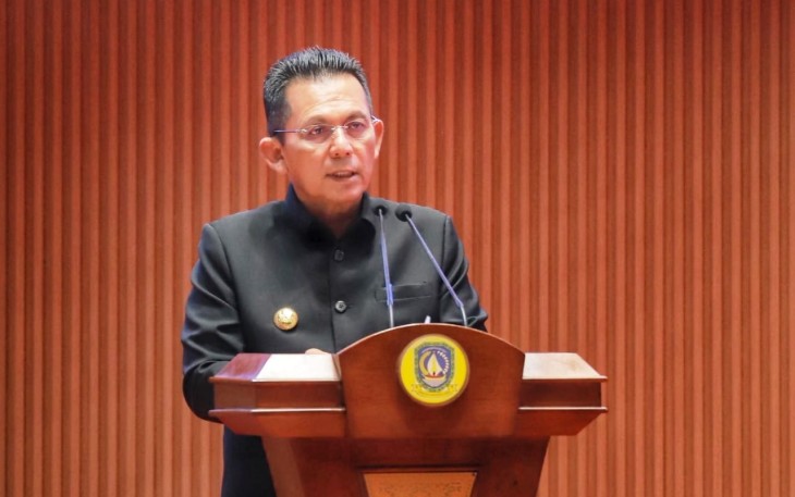 Gubernur Ansar Ahmad dalam Rapat Paripurna DPRD Kepri di Ruang Sidang Utama Kantor DPRD Kepri, Dompak, Senin (4/8/2025).