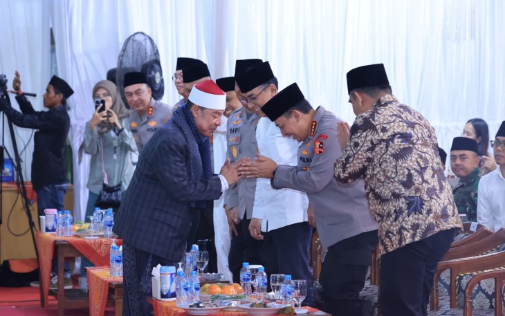 Kapolri Jenderal Listyo Sigit Prabowo saat Hadiri Haul Pondok Bubtet Pesantren di Cirebon, Jawa Barat, pada Sabtu (2/8/2025).