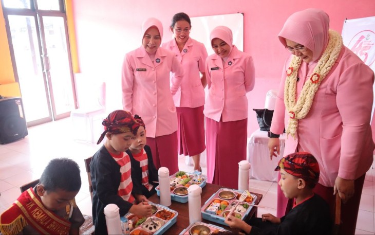 Ketua YKB Jatim Ade Imam Sugianto di TK Kemala Bhayangkari 81 Sumenep, Senin (11/2)