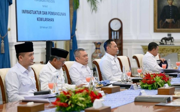 Mentrans M Iftitah Sulaiman Suryanegara mengikuti rapat terbatas bersama presiden Prabowo di istana negara, Selasa (18/2)