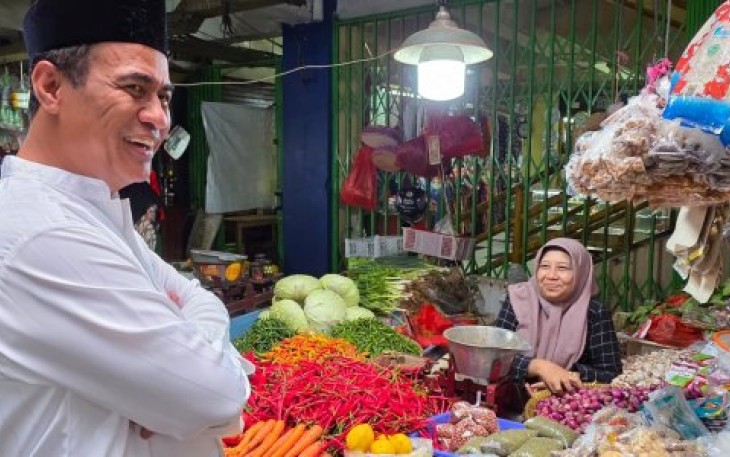Mentan RI Andi Amran Sulaiman mengunjungi pasar induk Kramat Jati 