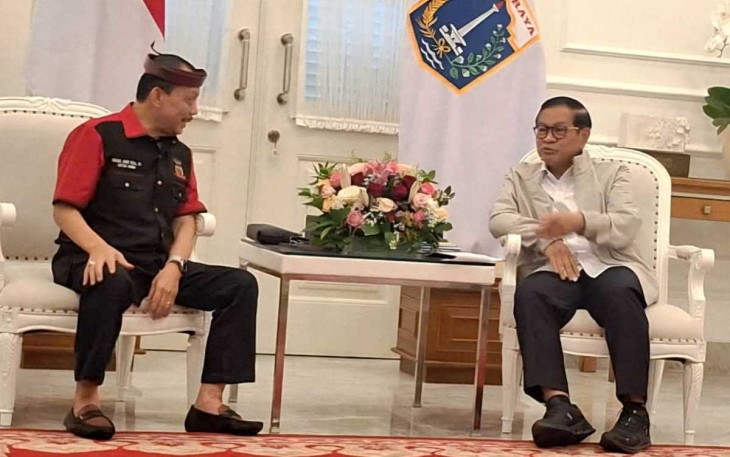 Ketum Ormas Madas KRH. HM. Jusuf Rizal dengan Gubernur DKI Jakarta Pramono di Balai Kota, Jum'at (21/3)