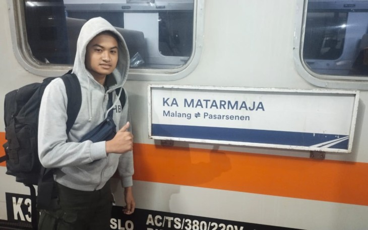 Ilustrasi Penumpang KA Matarmaja 