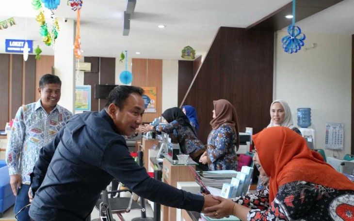 Kantah BPN Provinsi Jateng, Lampiri saat meninjau pelayanan di kantor wilayah pertahanan 