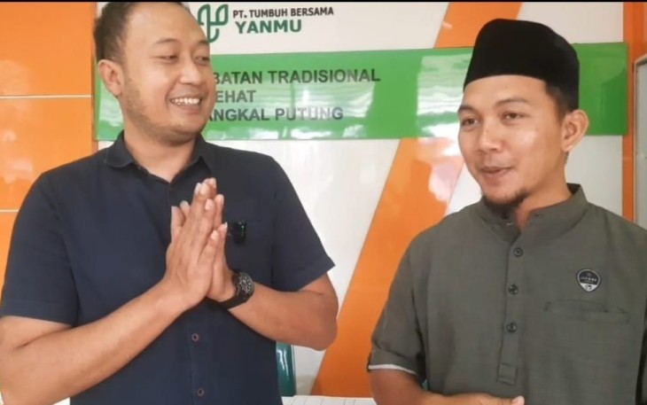KGPH Hangabehi bersama ustadz Sufyan Al Kayis owner Neo Sangkal Putung 