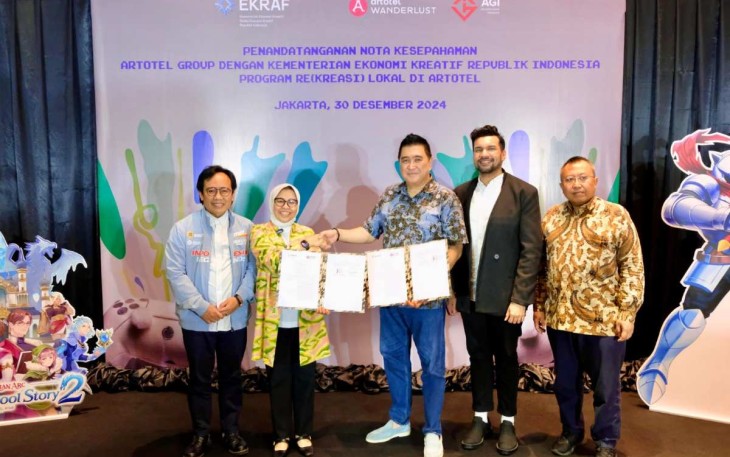 Chief Operating Officer Artotel Group, Eduard Rudolf Pangkarengo (kanan)