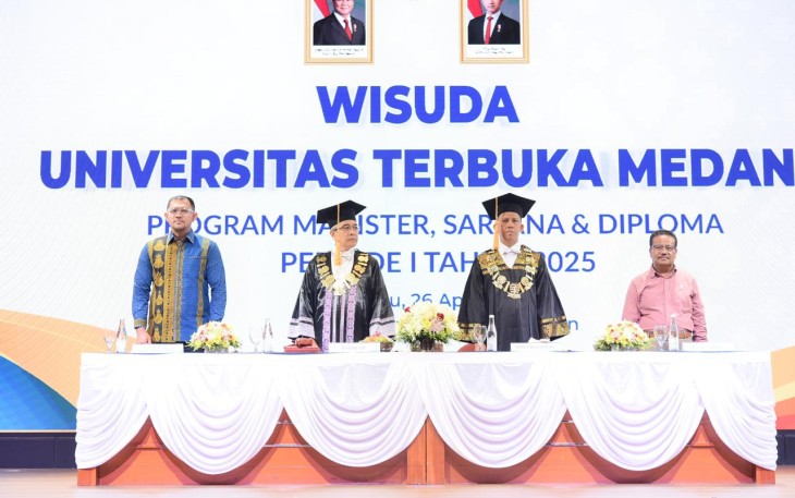UT Medan Gelar Wisuda Perdana 2025