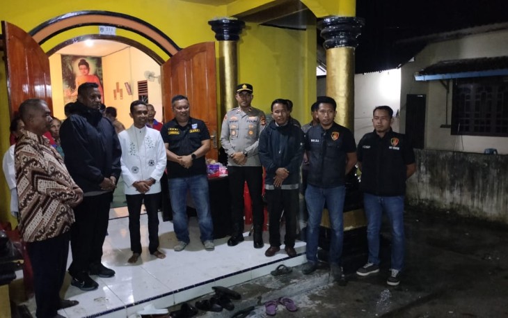 Polsek Belitang III Laksanakan Giat Pam Hari Tri Suci Waisak 2569 TB/2025