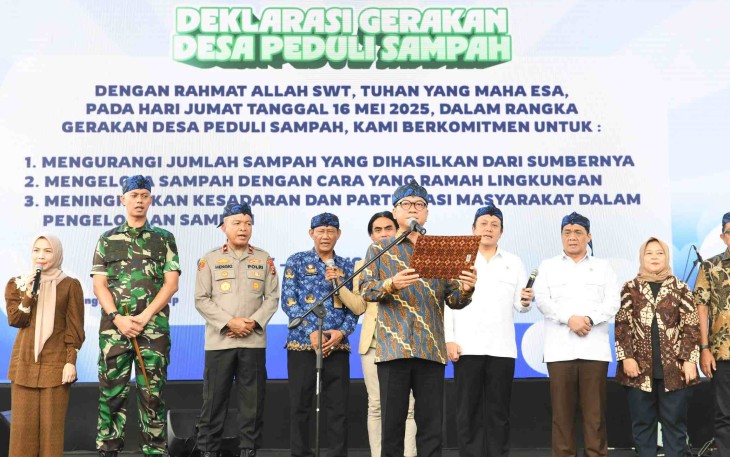 Mendes PDT Yandri Susanto membacakan deklarasi 