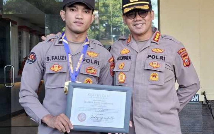 Kabid Humas Polda Jabar Kombes Pol Hendra Rochmawan