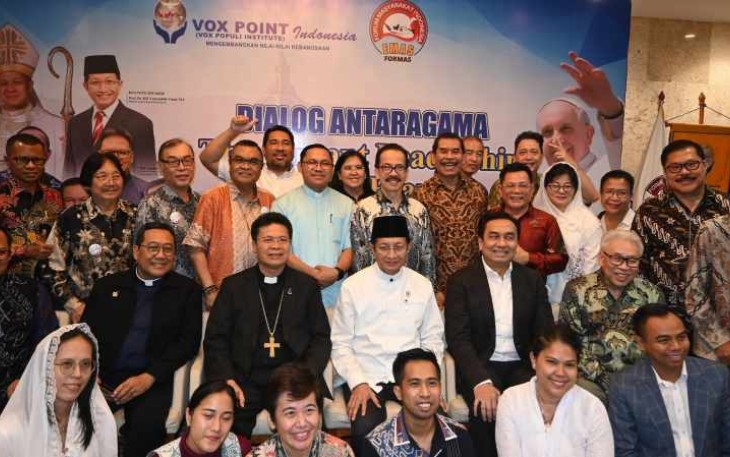 Menag Nasaruddin Umar foto bersama Vox Poin Indonesia di Jakarta, Rabu (28/5)