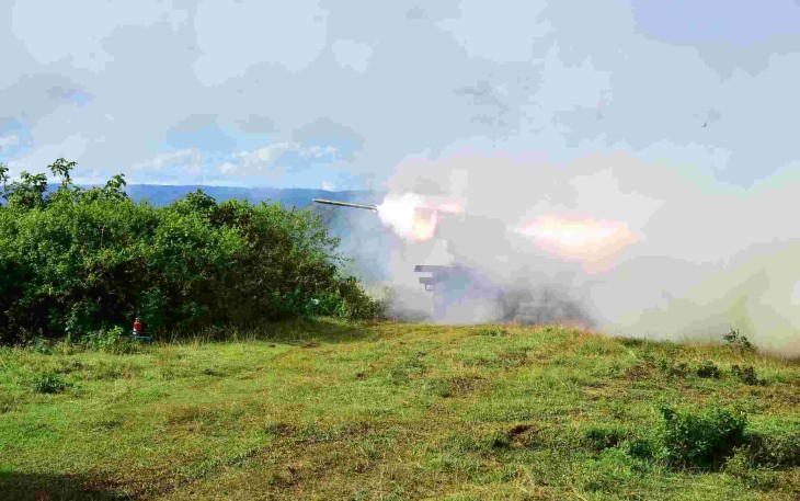 Penembakan roket MLRS 90B di Sukabumi 