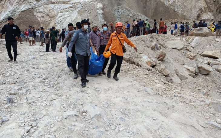 Tambang Galian C Gunung Kuda Cirebon Longsor
