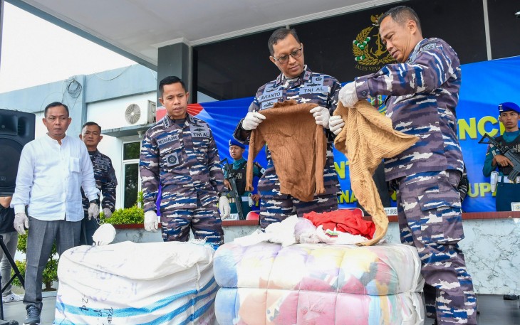 TNI AL Kembali Gagalkan Penyelundupan Ballpress Senilai Rp 165 Asal Malaysia di Pontianak 