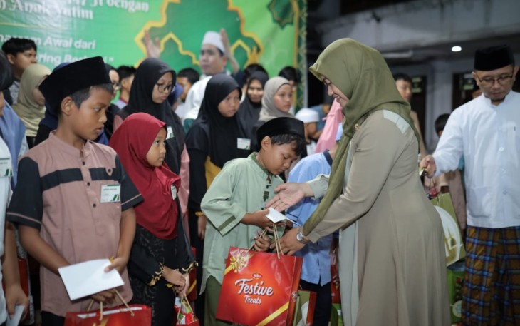 Santunan anak yatim Forum Pemuda RW 01 Mekarjaya 