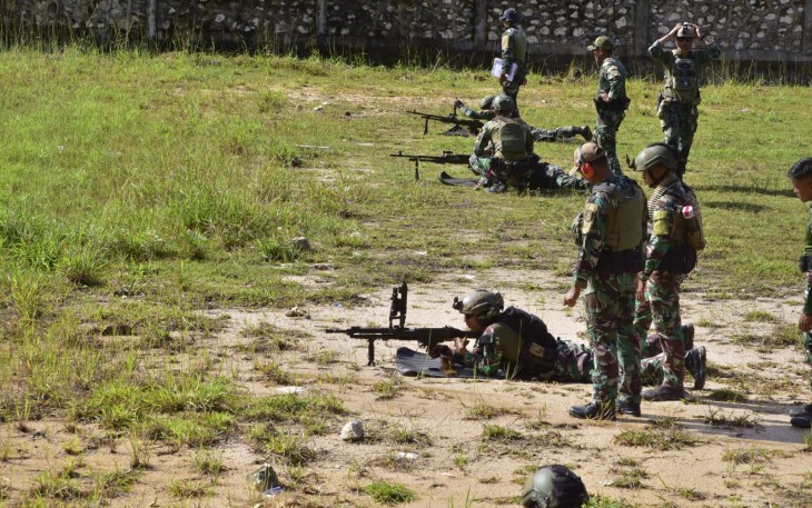Satkopaska Koarmada III Gelar Latihan Menembak Senjata Bantu di Sorong