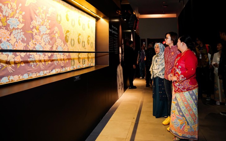 Wamen Ekraf Hadiri Pameran Karya 3 Generasi Harap Batik Jaga Keteguhan Hati Demi Rawat Warisan Seni
