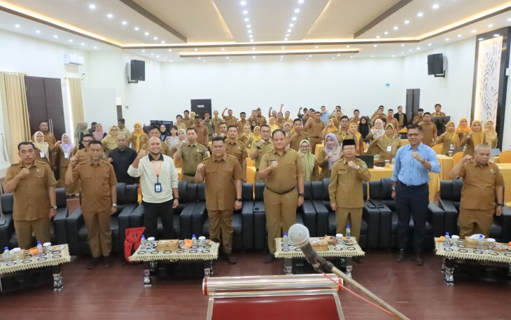 Sebanyak 50 admin Media Sosial (Medsos) resmi milik Pemerintah Kabupaten Bintan mengikuti Pelatihan yang digelar Dinas Komunikasi dan Informatika Kabupaten Bintan, Selasa (29/07) di Ballroom Awandari Resort, Toapaya