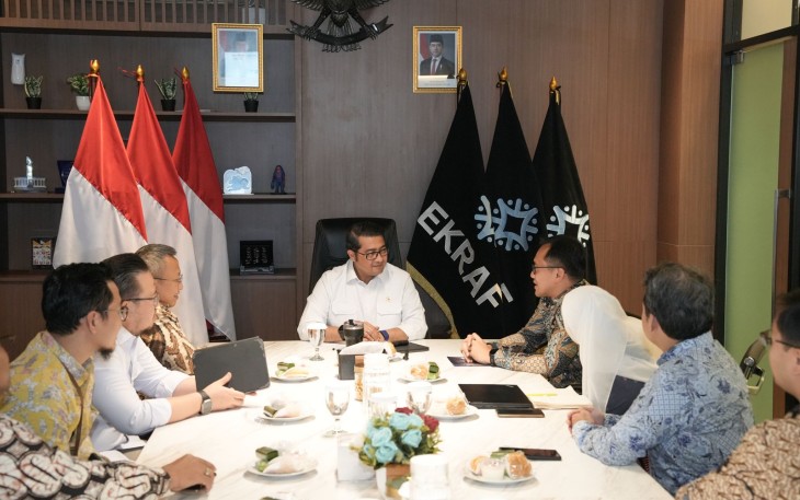 Menteri Ekraf saat menerima audiensi dari platform edukasi teknologi Dicoding Indonesia di Kantor Kementerian Ekraf, Jakarta, Kamis, 31 Juli 2025