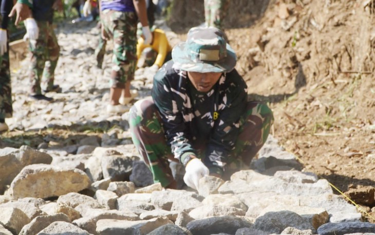 Menembus Keterisolasian Desa Ngranget di Kampung Pesilat