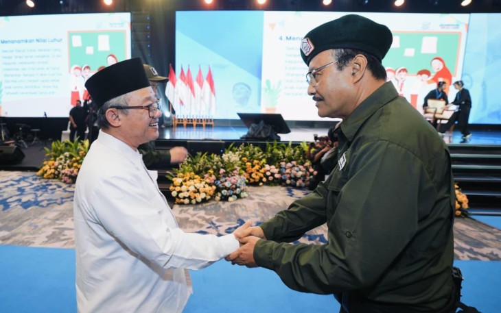 Menteri Pendidikan Dasar dan Menengah (Mendikdasmen), Abdul Mu’ti, menyampaikan bahwa Sekolah Rakyat akan menerapkan pendekatan Multi-Entry Multi-Exit (MEME)