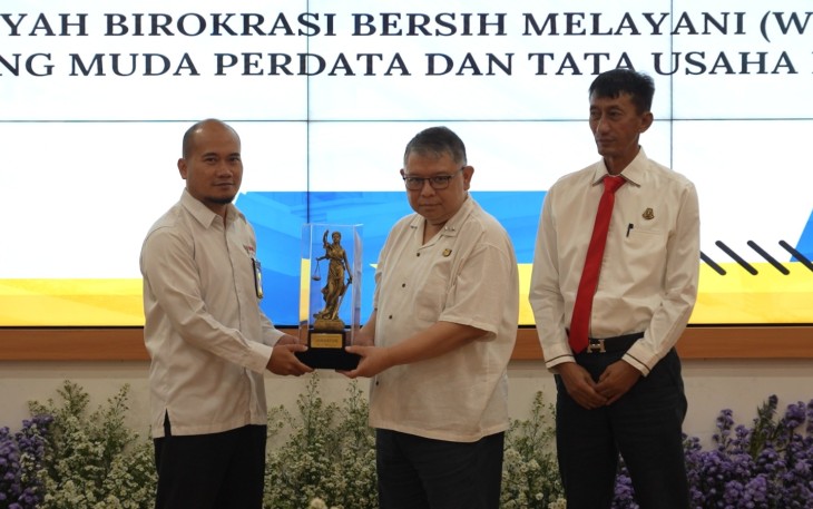 Jaksa Agung Muda Bidang Perdata dan Tata Usaha Negara (JAM DATUN) terus memperkuat komitmen reformasi birokrasi dengan mewujudkan Zona Integritas menuju Wilayah Birokrasi Bersih dan Melayani (WBBM) tahun 2025