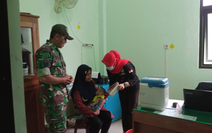 Vaksinasi campak di wilayah desa binaan 