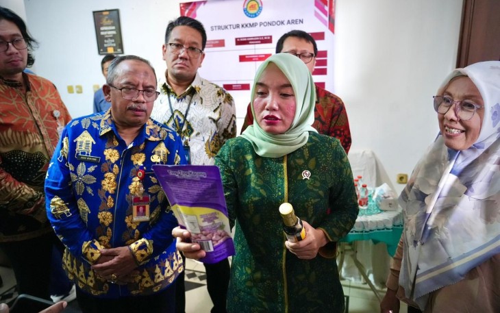 Wamenkop Farida Farichah 