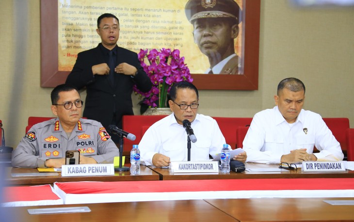 Penyidik Kortastipidkor Polri menetapkan empat tersangka dalam kasus dugaan korupsi pembangunan PLTU 1 Kalimantan Barat periode 2008-2018
