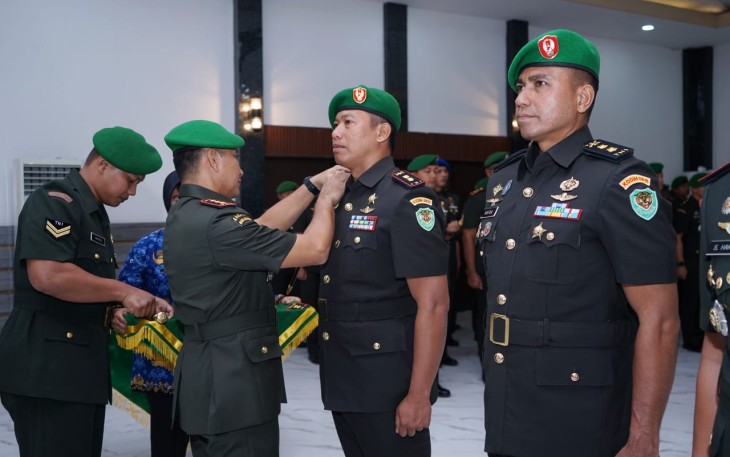 Danrem 063/SGJ Kolonel Inf Hista Soleh Harahap saat sertijab PJU strategis Korem, Jum'at (10/10)