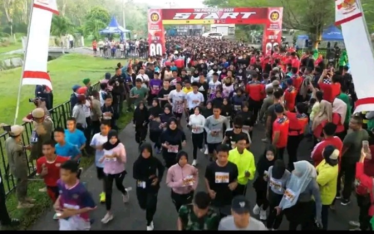 Ribuan Peserta Fun Run Semarak HUT TNI ke-80 di Asahan, Minggu (26/10)