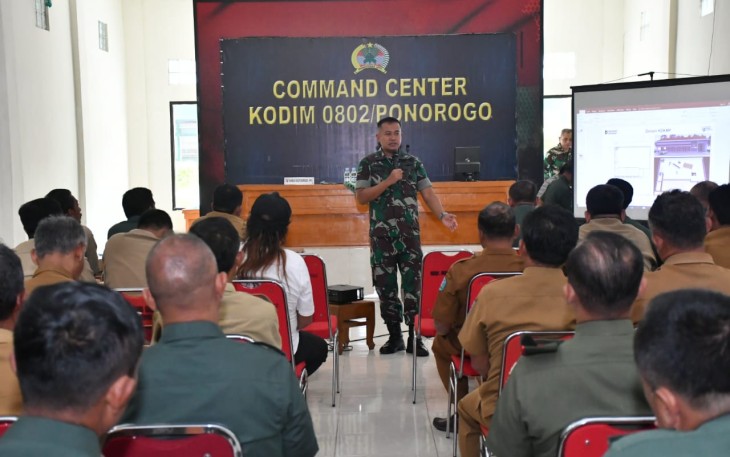 Dandim 0802/Ponorogo Letkol Arh Farauk Saputra 