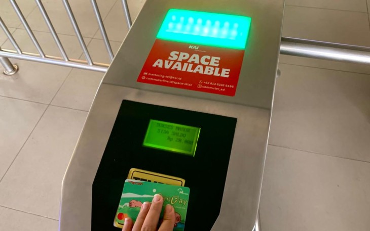 Dokumentasi : Kartu Sanpay dapat dipakai sebagai alat pembayaran di transportasi umum, salah satunya KRL Jabodetabek