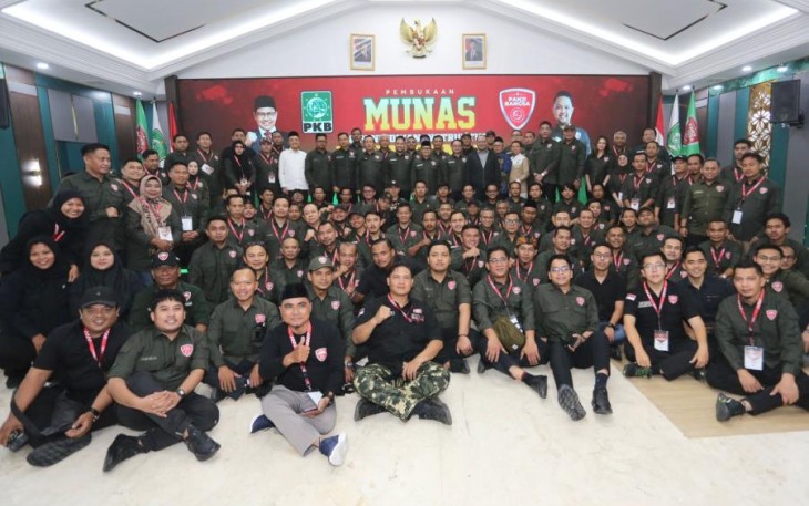 Ketua Umum Partai Kebangkitan Bangsa (PKB) Abdul Muhaimin Iskandar atau Gus Imin secara resmi membuka Musyawarah Nasional (Munas) Dewan Komando Pusat (DKP) Panji Bangsa di Kantor DPP PKB, Jalan Raden Saleh Nomor 9, Jakarta Pusat, Rabu (19/11/2025). 